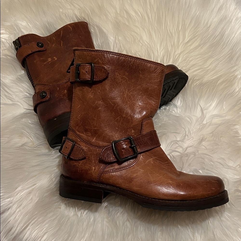 Frye Veronica Back Zip Short Boots
